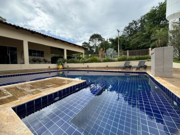 Chácara com 5 Quartos à Venda, 580 m² em Condomínio De Chácaras Countryville - Hidrolândia