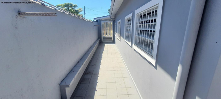 Imagem Casa com 3 Quartos à Venda, 127 m² em Centro - Peruíbe