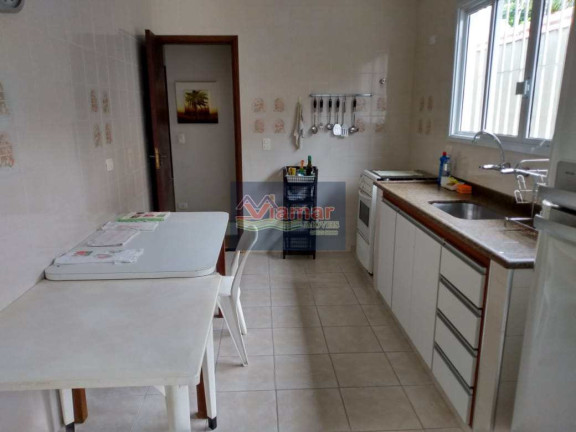 Imagem Casa com 3 Quartos à Venda, 180 m² em Jardim Virgínia - Guarujá Imagem Casa com 3 Quartos à Venda, 180 m² em Jardim Virgínia - Guarujá