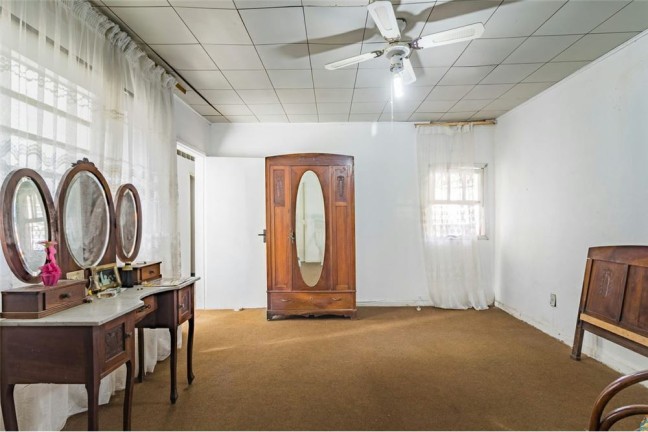 Imagem Casa com 5 Quartos à Venda, em Jardim Do Salso - Porto Alegre Imagem Casa com 5 Quartos à Venda, em Jardim Do Salso - Porto Alegre