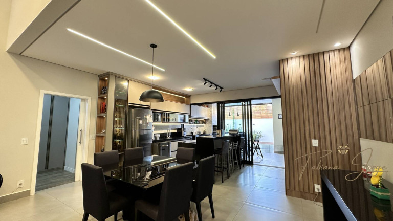 Imagem Casa com 3 Quartos à Venda, 217 m² em Roncáglia - Valinhos Imagem Casa com 3 Quartos à Venda, 217 m² em Roncáglia - Valinhos