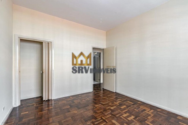 Imagem Imóvel com 3 Quartos à Venda, 484 m² em Centro - Curitiba