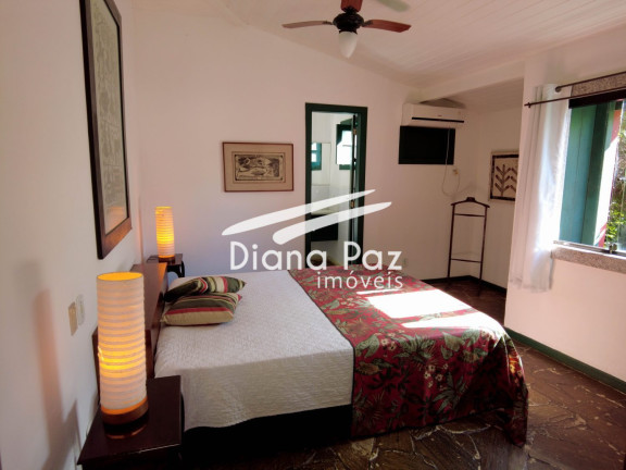 Imagem Casa com 6 Quartos à Venda, 280 m² em Manguinhos Imagem Casa com 6 Quartos à Venda, 280 m² em Manguinhos