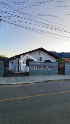 Imagem Casa com 3 Quartos à Venda, 97 m² em Espinheiros - Joinville Imagem Casa com 3 Quartos à Venda, 97 m² em Espinheiros - Joinville