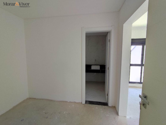Imagem Casa com 3 Quartos à Venda, 172 m² em Jardim Das Américas - Curitiba Imagem Casa com 3 Quartos à Venda, 172 m² em Jardim Das Américas - Curitiba