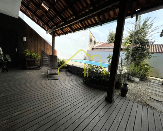 Imagem Casa com 3 Quartos à Venda, 230 m² em Bucarein - Joinville