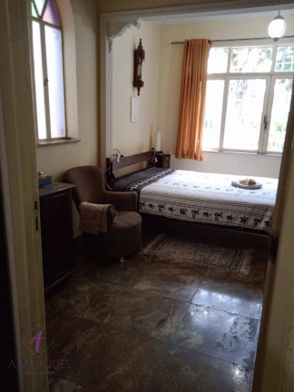 Imagem Casa com 7 Quartos à Venda, 300 m² em Rio De Janeiro Imagem Casa com 7 Quartos à Venda, 300 m² em Rio De Janeiro