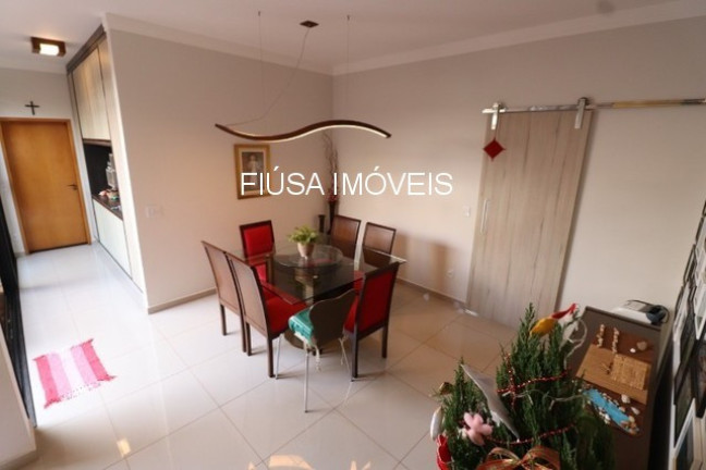 Imagem Casa com 3 Quartos à Venda, em Vila Do Golfe - Ribeirão Preto Imagem Casa com 3 Quartos à Venda, em Vila Do Golfe - Ribeirão Preto