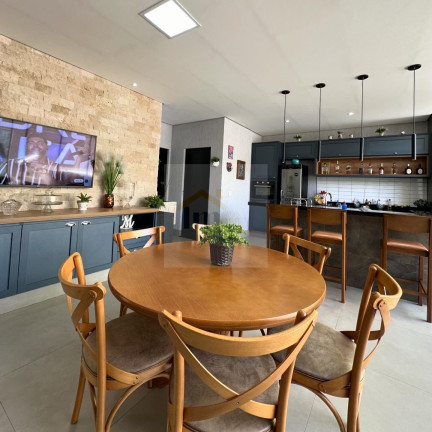 Imagem Casa com 3 Quartos à Venda, 256 m² em Parque Oeste Industrial - Goiânia