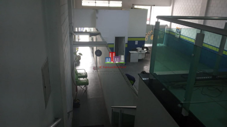 Imagem Galpão à Venda ou Locação, 250 m² em Vila Guilhermina - São Paulo