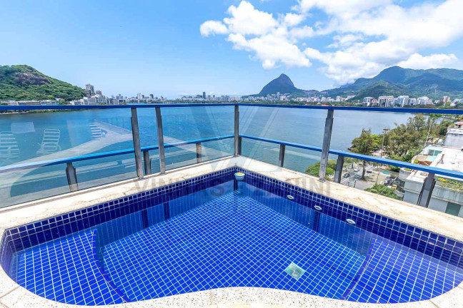 Imagem Cobertura com 4 Quartos à Venda, 567 m² em Lagoa - Rio De Janeiro Imagem Cobertura com 4 Quartos à Venda, 567 m² em Lagoa - Rio De Janeiro