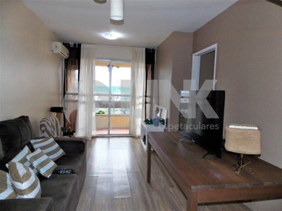 Imagem Imóvel com 3 Quartos à Venda, 156 m² em Jardim Itu - Porto Alegre Imagem Imóvel com 3 Quartos à Venda, 156 m² em Jardim Itu - Porto Alegre