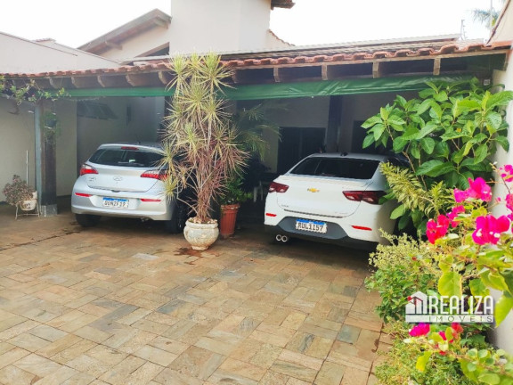 Imagem Casa com 4 Quartos para Alugar, 480 m² em Santa Maria - Uberaba Imagem Casa com 4 Quartos para Alugar, 480 m² em Santa Maria - Uberaba