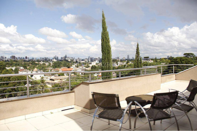 Imagem Casa com 6 Quartos à Venda, 733 m² em Vista Alegre - Curitiba Imagem Casa com 6 Quartos à Venda, 733 m² em Vista Alegre - Curitiba
