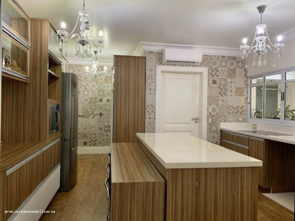 Imagem Casa com 7 Quartos à Venda, 1.400 m² em Residencial Euroville - Carapicuíba Imagem Casa com 7 Quartos à Venda, 1.400 m² em Residencial Euroville - Carapicuíba