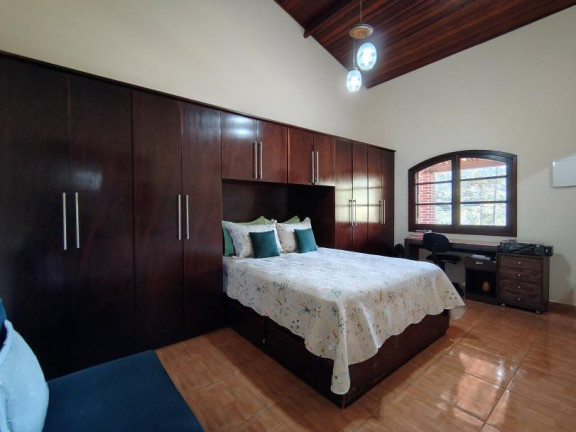 Imagem Imóvel com 3 Quartos à Venda, 2.400 m² em Biritiba Mirim Imagem Imóvel com 3 Quartos à Venda, 2.400 m² em Biritiba Mirim