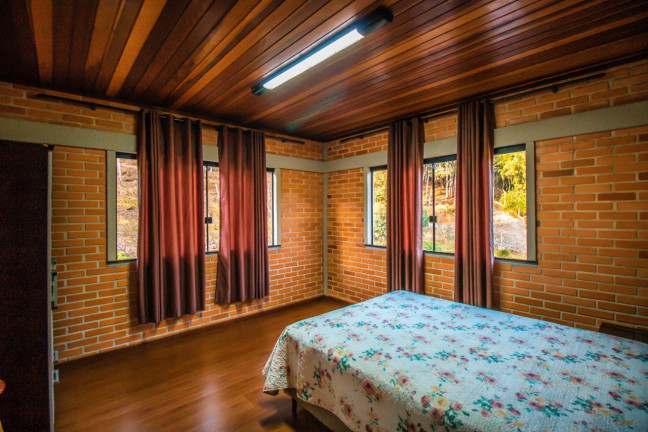 Imagem Chácara com 8 Quartos à Venda, 34.000 m² em Bateias - Campo Largo Imagem Chácara com 8 Quartos à Venda, 34.000 m² em Bateias - Campo Largo
