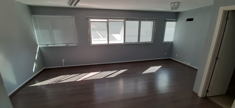 Imagem Sala Comercial à Venda, 32 m² em Menino Deus - Porto Alegre