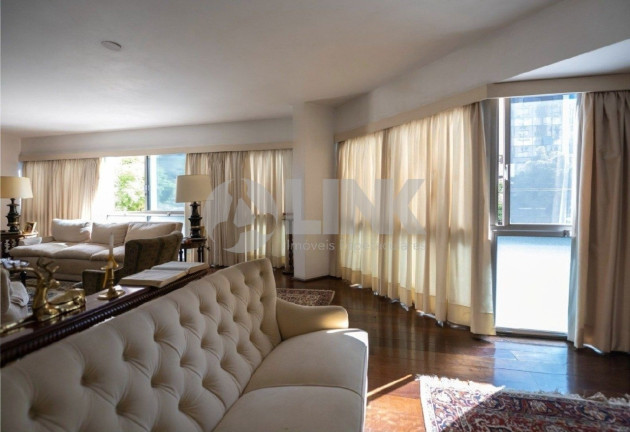 Imagem Apartamento com 3 Quartos à Venda, 244 m² em Moinhos De Vento - Porto Alegre Imagem Apartamento com 3 Quartos à Venda, 244 m² em Moinhos De Vento - Porto Alegre