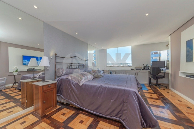 Imagem Apartamento com 3 Quartos à Venda, 190 m² em Moinhos De Vento - Porto Alegre