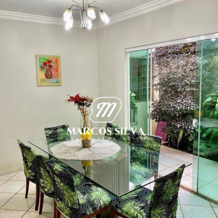 Imagem Casa com 3 Quartos à Venda, 300 m² em Campinas Imagem Casa com 3 Quartos à Venda, 300 m² em Campinas