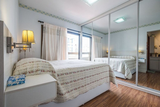 Imagem Apartamento com 3 Quartos à Venda, 109 m² em Centro - Florianópolis Imagem Apartamento com 3 Quartos à Venda, 109 m² em Centro - Florianópolis
