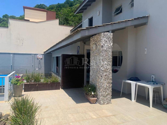 Casa com 3 Quartos à Venda, 348 m² em Praia Dos Amores - Balneário Camboriú