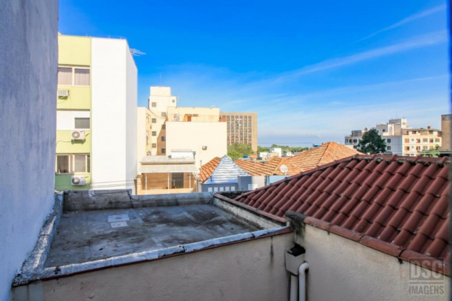 Imagem Imóvel com 5 Quartos à Venda, em Centro Histórico - Porto Alegre Imagem Imóvel com 5 Quartos à Venda, em Centro Histórico - Porto Alegre