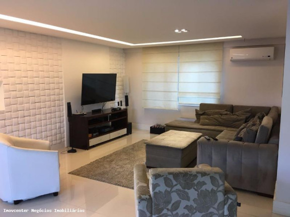 Imagem Casa com 4 Quartos à Venda, 260 m² em Recreio Dos Bandeirantes - Rio De Janeiro Imagem Casa com 4 Quartos à Venda, 260 m² em Recreio Dos Bandeirantes - Rio De Janeiro