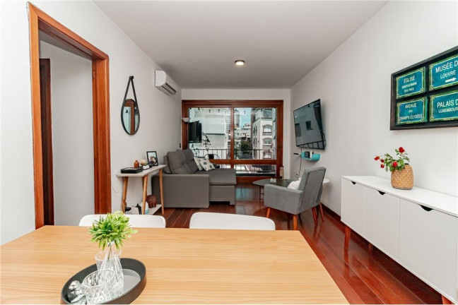 Imagem Apartamento com 2 Quartos à Venda, 117 m² em Moinhos De Vento - Porto Alegre