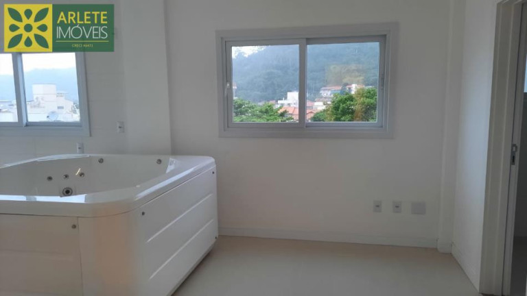 Imagem Apartamento com 3 Quartos à Venda, 156 m² em Morrinhos - Bombinhas Imagem Apartamento com 3 Quartos à Venda, 156 m² em Morrinhos - Bombinhas