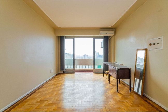 Imagem Apartamento com 3 Quartos à Venda, 210 m² em Centro Histórico - Porto Alegre Imagem Apartamento com 3 Quartos à Venda, 210 m² em Centro Histórico - Porto Alegre