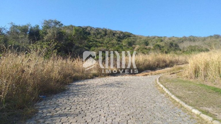 Terreno à Venda, 1.800 m² em Village De Búzios - Búzios