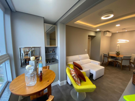 Imagem Apartamento com 2 Quartos à Venda, 66 m² em Saguaçu - Joinville