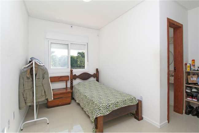 Imagem Casa com 3 Quartos à Venda, em Guarujá - Porto Alegre Imagem Casa com 3 Quartos à Venda, em Guarujá - Porto Alegre