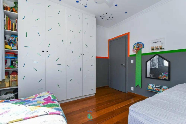 Imagem Casa com 4 Quartos à Venda, 240 m² Imagem Casa com 4 Quartos à Venda, 240 m²