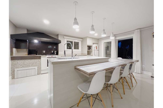 Imagem Casa com 3 Quartos à Venda, 201 m² em Centro - Xangri-lá