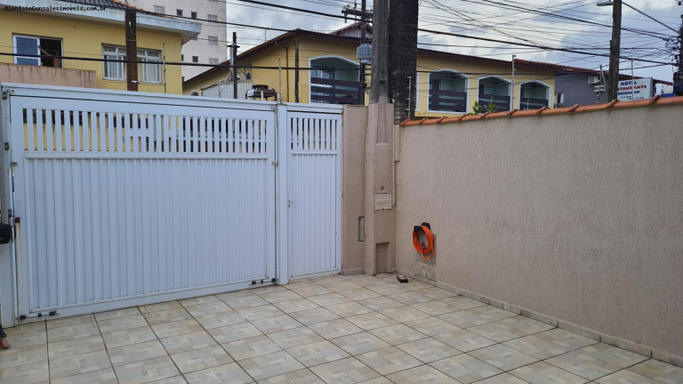 Imagem Casa com 2 Quartos à Venda, 139 m² em Centro - Peruíbe