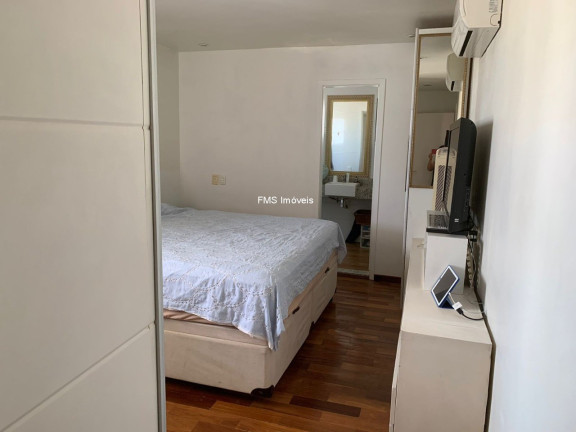 Imagem Imóvel com 4 Quartos à Venda, 358 m² em Moema - São Paulo Imagem Imóvel com 4 Quartos à Venda, 358 m² em Moema - São Paulo