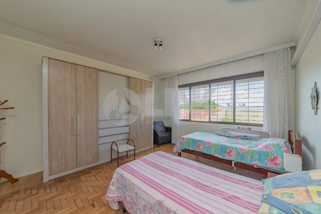 Imagem Casa com 3 Quartos à Venda, 258 m² em Chácara Das Pedras - Porto Alegre