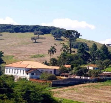 Fazenda à Venda, 100 m² em Centro - Aiuruoca