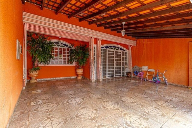 Casa com 4 Quartos à Venda, 300 m² em Samambaia Norte (samambaia) - Brasília
