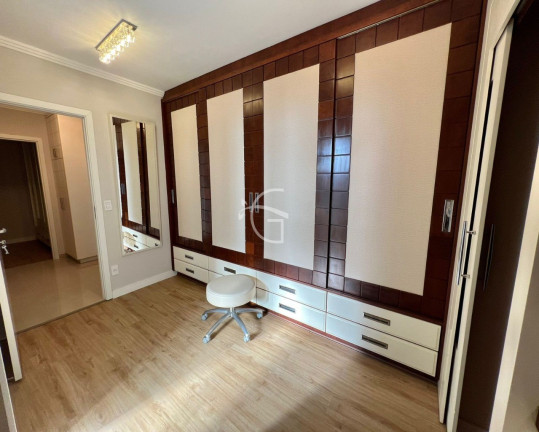 Imagem Imóvel com 3 Quartos à Venda, 302 m² em Centro - Joinville Imagem Imóvel com 3 Quartos à Venda, 302 m² em Centro - Joinville