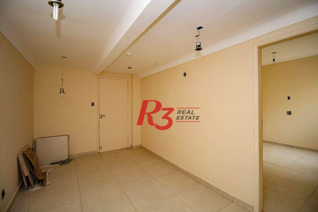 Sala Comercial à Venda ou Locação, 55 m² em Gonzaga - Santos