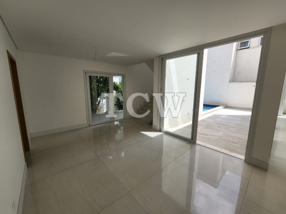 Casa de Condomínio com 4 Quartos à Venda, 360 m² em Jardim Petrópolis - São Paulo