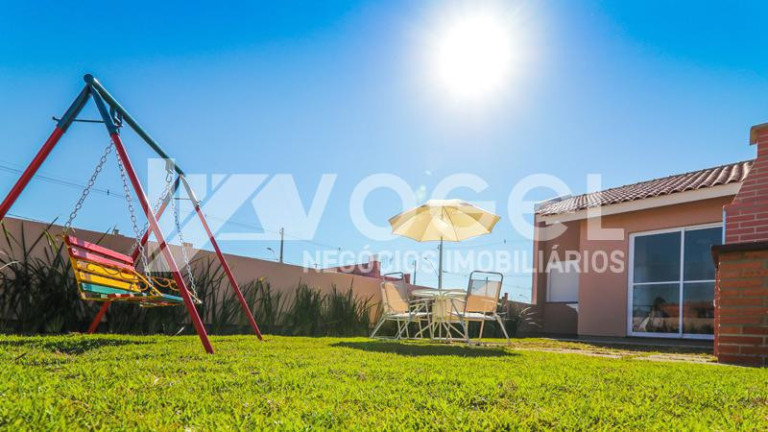Imagem Casa com 2 Quartos à Venda, 150 m² em Restinga - Porto Alegre Imagem Casa com 2 Quartos à Venda, 150 m² em Restinga - Porto Alegre