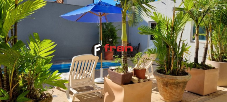 Casa com 5 Quartos à Venda, 329 m² em Santa Mônica - Florianópolis
