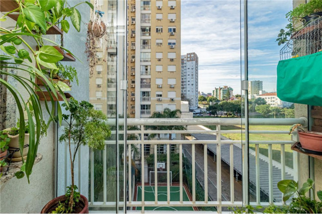 Imagem Imóvel com 3 Quartos à Venda, em Vila Ipiranga - Porto Alegre Imagem Imóvel com 3 Quartos à Venda, em Vila Ipiranga - Porto Alegre