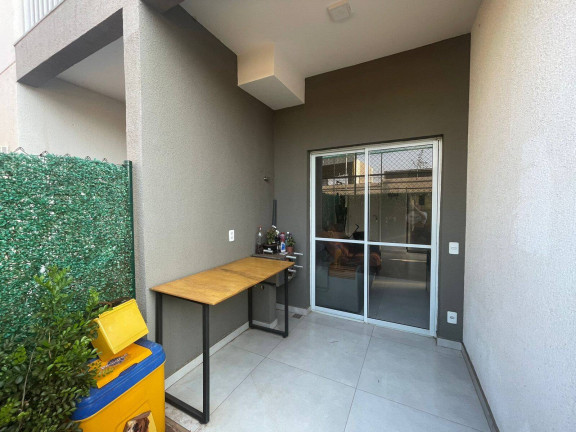 Imagem Apartamento com 2 Quartos à Venda,  em Jardim Das Colinas - Hortolândia
