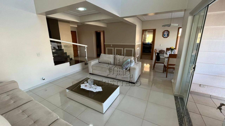 Imagem Casa com 4 Quartos à Venda, 265 m² em Aragarça - Londrina Imagem Casa com 4 Quartos à Venda, 265 m² em Aragarça - Londrina